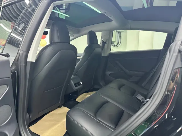 Tesla Model 3 — Фото автомобиля 20