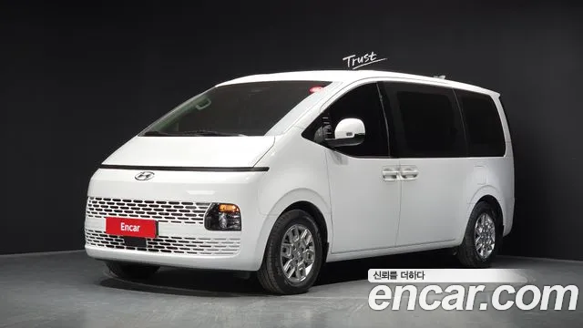 Фотография автомобиля — Hyundai Staria