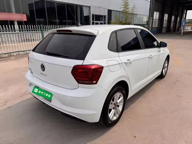 Volkswagen Polo — Фото автомобиля 6