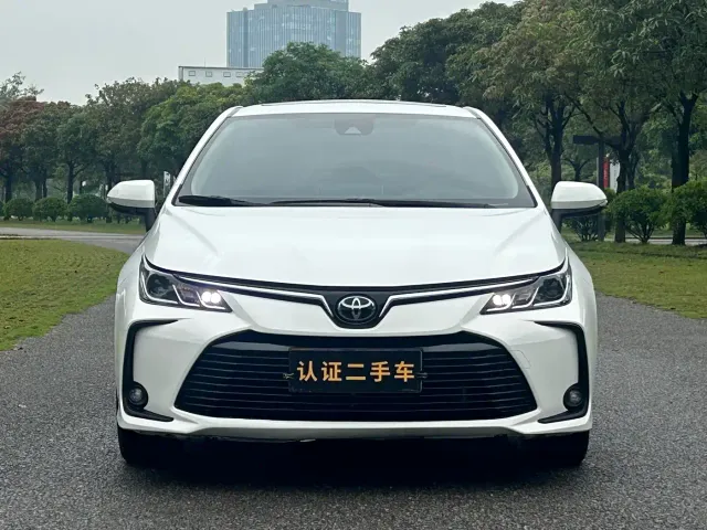 Toyota Corolla — Фото автомобиля 2