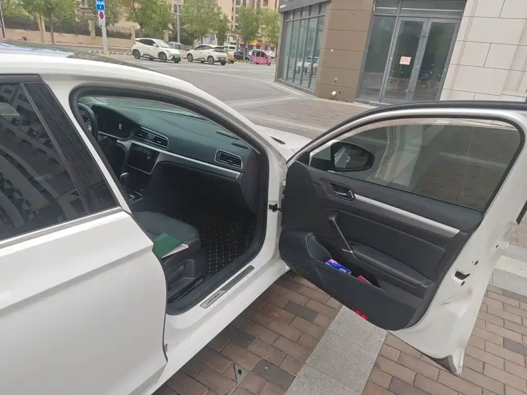 Volkswagen Lamando 2021 Facelift 280TSI DSG Comfort Edition — Фото автомобиля 17