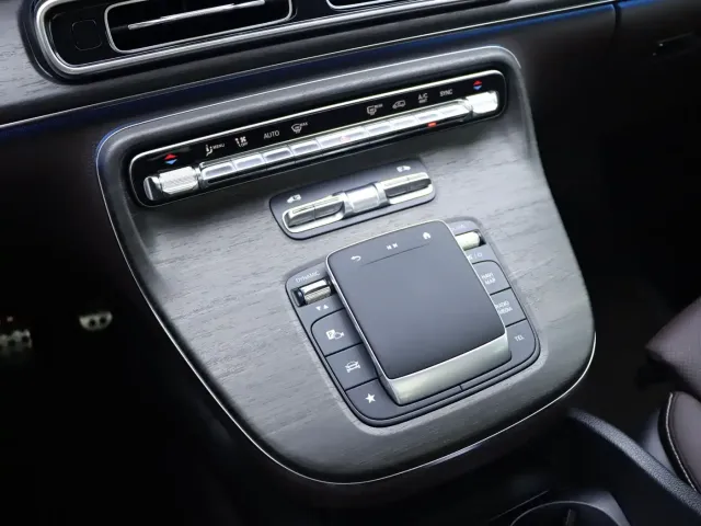 Mercedes-Benz V-Class — Фото автомобиля 25