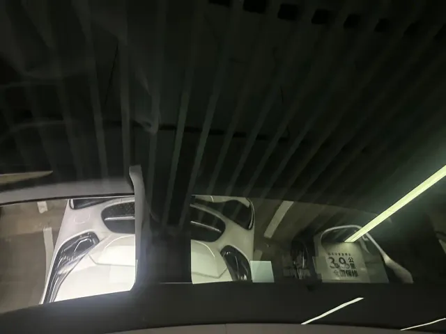 Tesla Model Y — Фото автомобиля 11