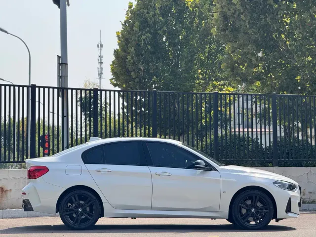 BMW BMW 1 Series 2021 125i M Sport Black Night Edition — Фото автомобиля 9
