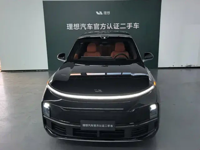 Li Auto L8 — Фото автомобиля 2