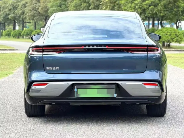 Geely Galaxy Xingyao 8 — Фото автомобиля 9
