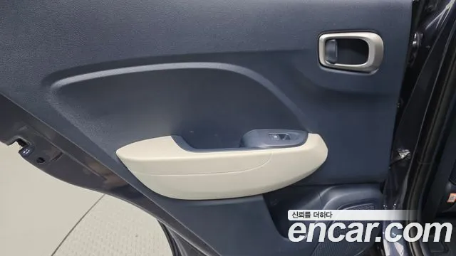 Hyundai Venue — Фото автомобиля 14