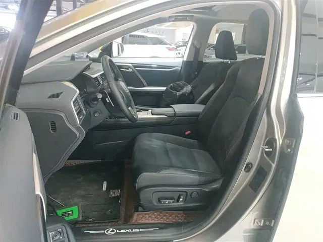 Lexus RX — Фото автомобиля 8