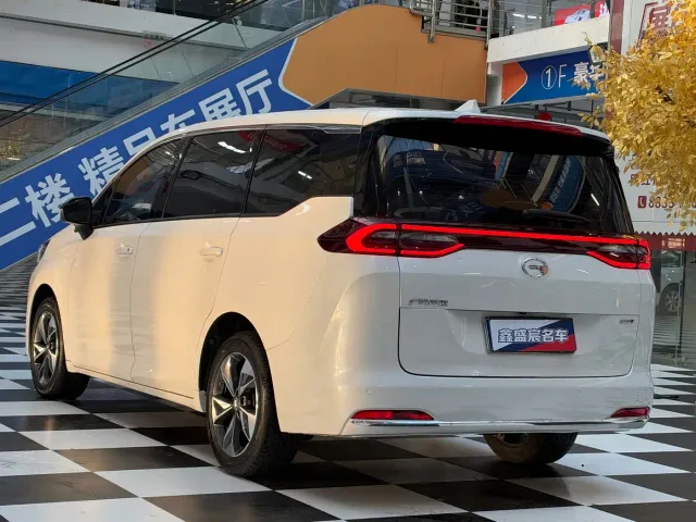 GAC Trumpchi M6 — Фото автомобиля 17