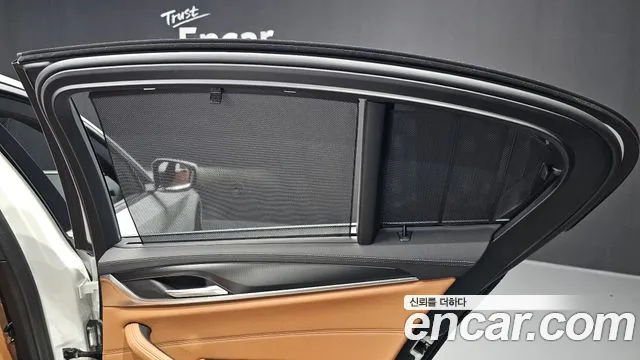 BMW 5 Series G30 — Фото автомобиля 30