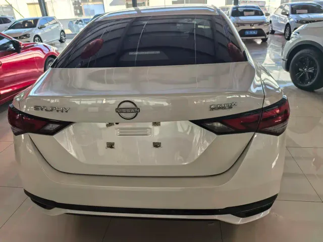 Nissan Sylphy — Фото автомобиля 5