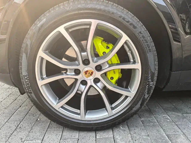 Porsche Cayenne — Фото автомобиля 15