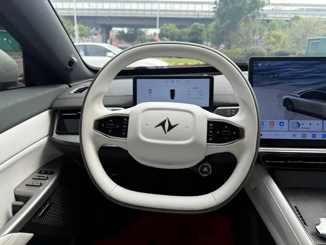 Dongfeng eπ 007 — Фото автомобиля 7
