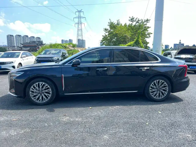 Hongqi H5 — Фото автомобиля 4
