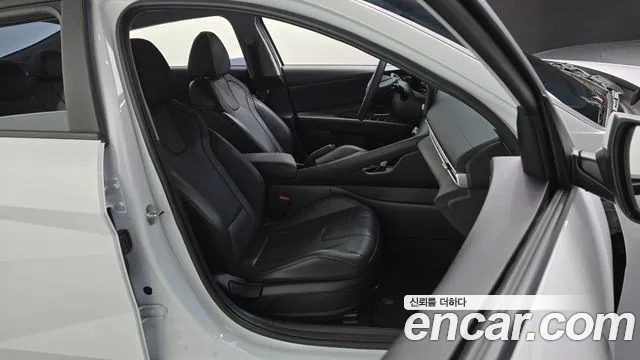 Hyundai AVANTE Avante (CN7) — Фото автомобиля 11