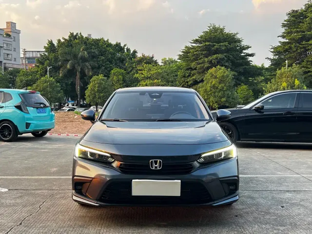 Honda Civic — Фото автомобиля 2