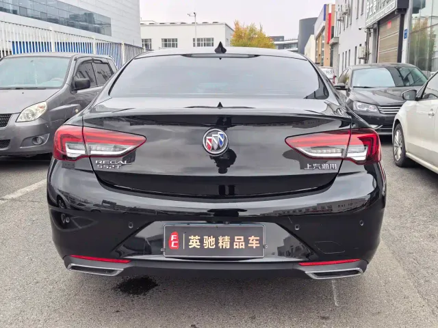 Buick Regal — Фото автомобиля 5