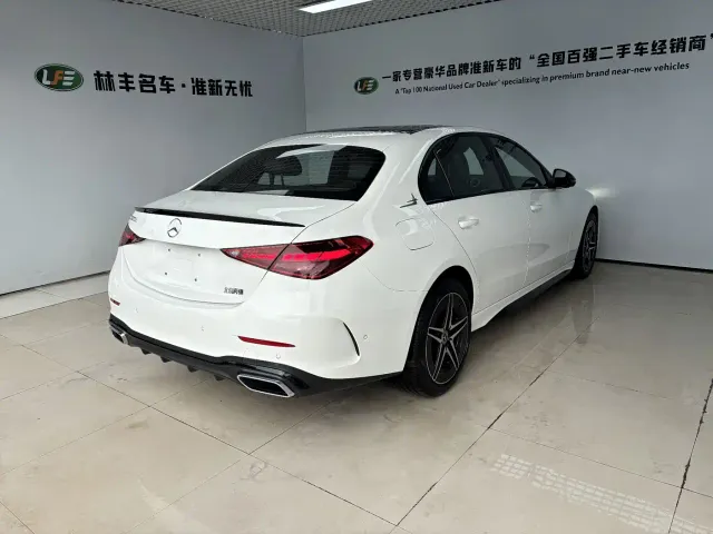 Mercedes-Benz C-Class — Фото автомобиля 4