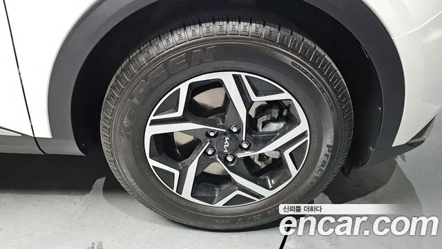 Kia Sportage Sportage 5-е поколение Бензин 1.6 турбо 2WD — Фото автомобиля 5