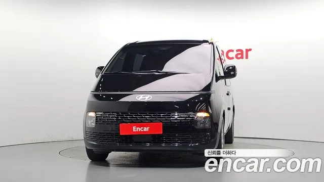 Фотография автомобиля — Hyundai Staria