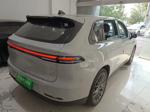Leapmotor C10 — Фото автомобиля 6