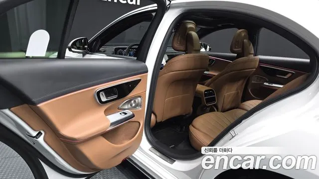 Mercedes-Benz E-Class W214 — Фото автомобиля 16