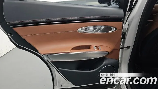 Genesis GV70 2.5T Бензин AWD — Фото автомобиля 20