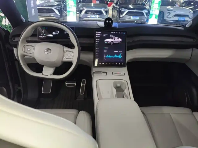Nio EC7 — Фото автомобиля 9