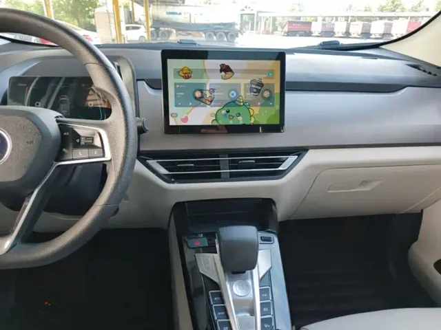 BYD Yuan Pro — Фото автомобиля 12
