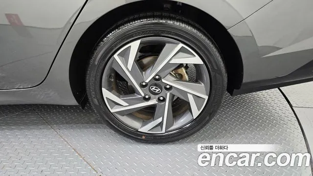 Hyundai Avante CN7 — Фото автомобиля 21