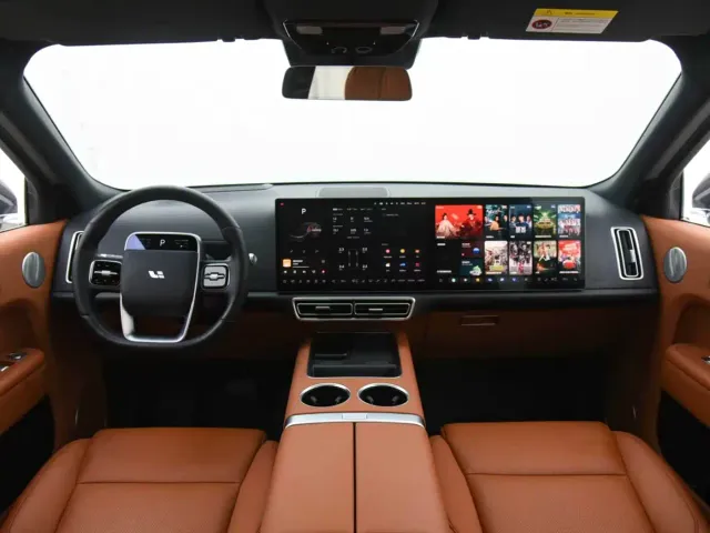 Li Auto L8 — Фото автомобиля 11