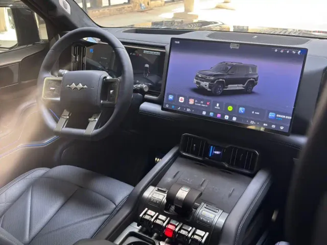 BYD FangChengBao Leopard 8 — Фото автомобиля 10