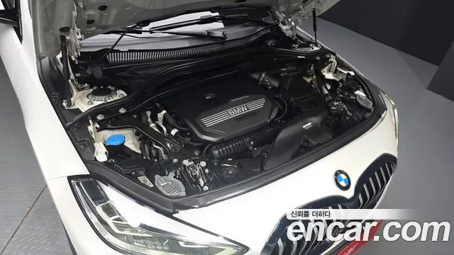BMW 1 Series F40 — Фото автомобиля 6