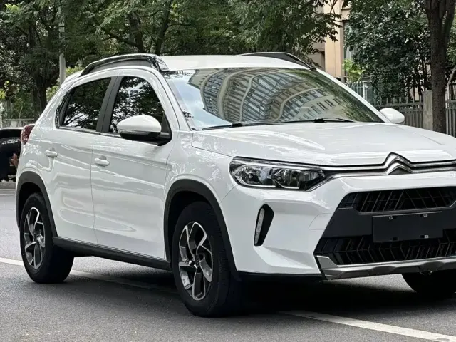 Citroen C3-XR — Фото автомобиля 3