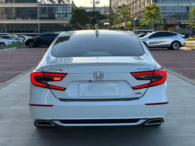 Honda Accord — Фото автомобиля 8