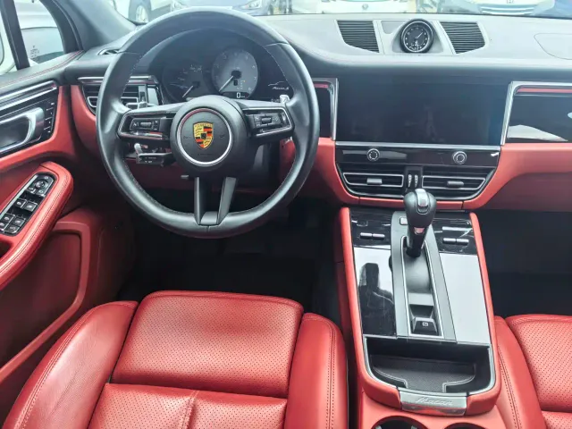 Porsche Macan — Фото автомобиля 11