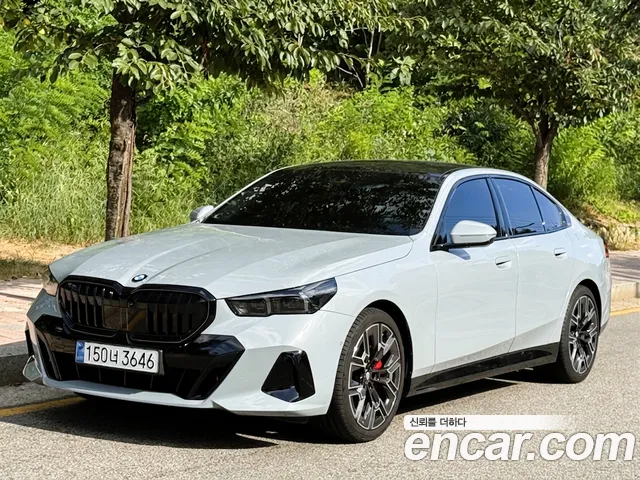 BMW 5-Series 5 серия (G60) 530i xDrive M Sport Pro Special Edition — Фото автомобиля 3
