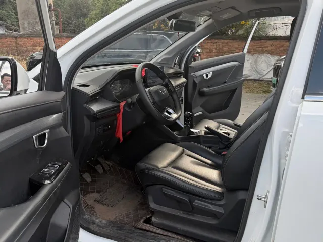 Wuling Asta — Фото автомобиля 4