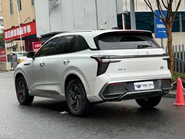 Hongqi HS3 — Фото автомобиля 4