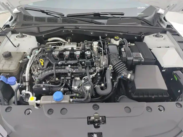 Changan Eado — Фото автомобиля 10