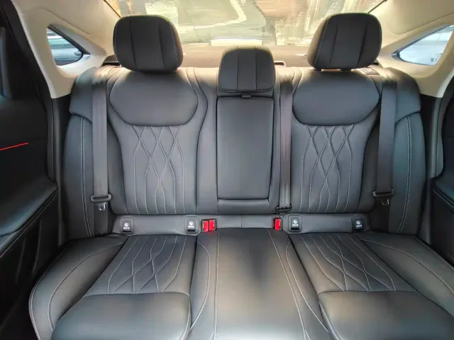 Chery Arrizo 8 2024 1.6T DCT Smart — Фото автомобиля 13