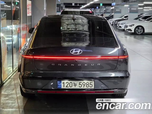 Hyundai Grandeur GN7 — Фото автомобиля 3