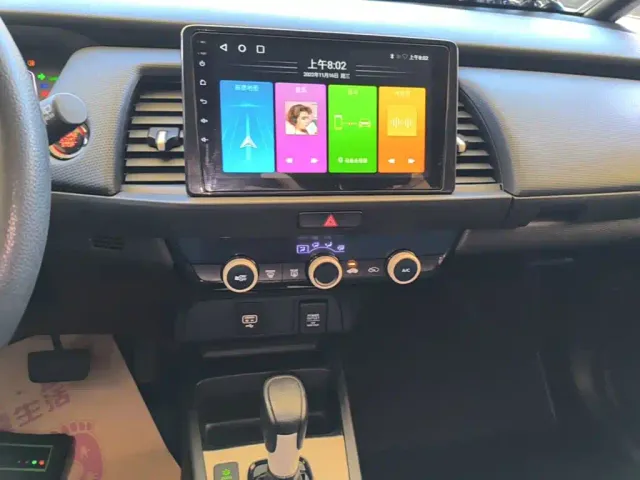 Honda Fit — Фото автомобиля 12