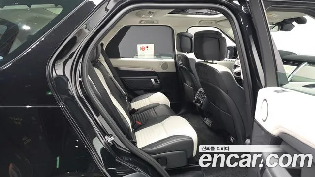 Land Rover Discovery — Фото автомобиля 12
