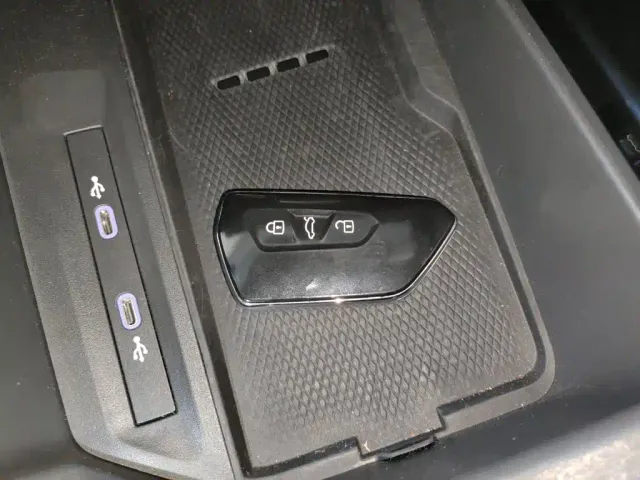 Volkswagen Passat — Фото автомобиля 16