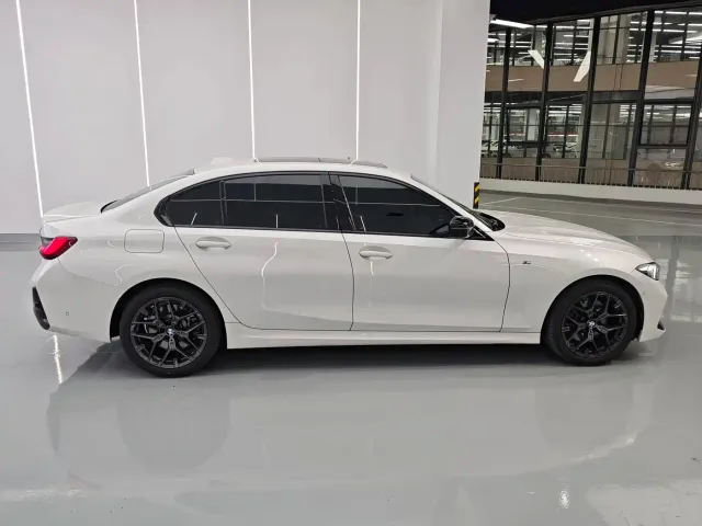 BMW 3 Series — Фото автомобиля 3