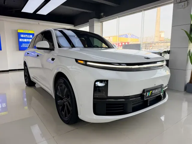 Li Auto L7 — Фото автомобиля 3