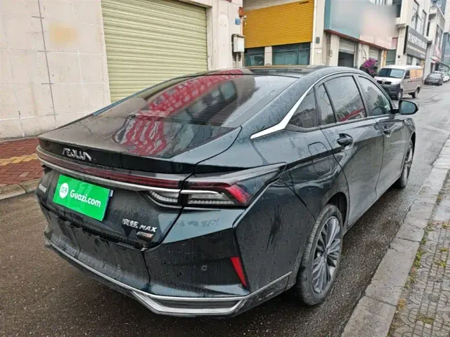 Dongfeng Yixuan MAX — Фото автомобиля 6
