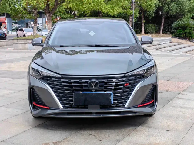 Changan Eado — Фото автомобиля 2
