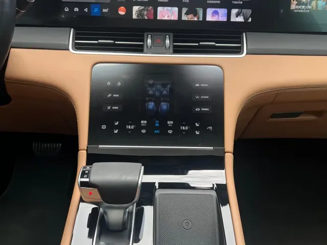 Li Auto ONE — Фото автомобиля 12